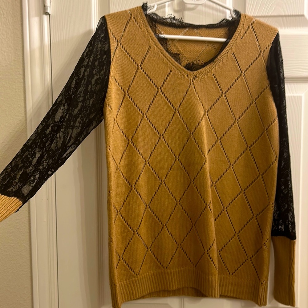 Brown wool sweater/ lacy long sleeves